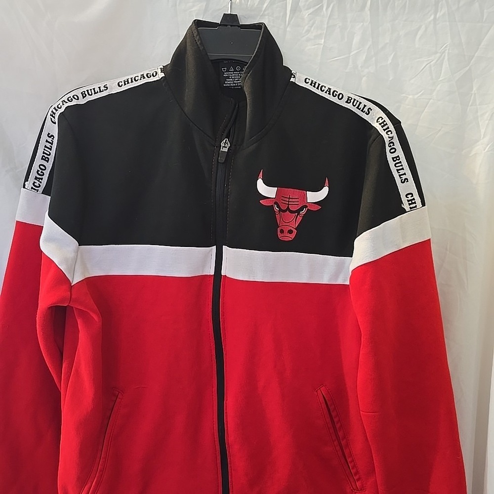 NBA Full-zip Chicago Bulls Track Jacket‎ Retro Chicago Bulls Spellout Size S - Picture 2 of 16